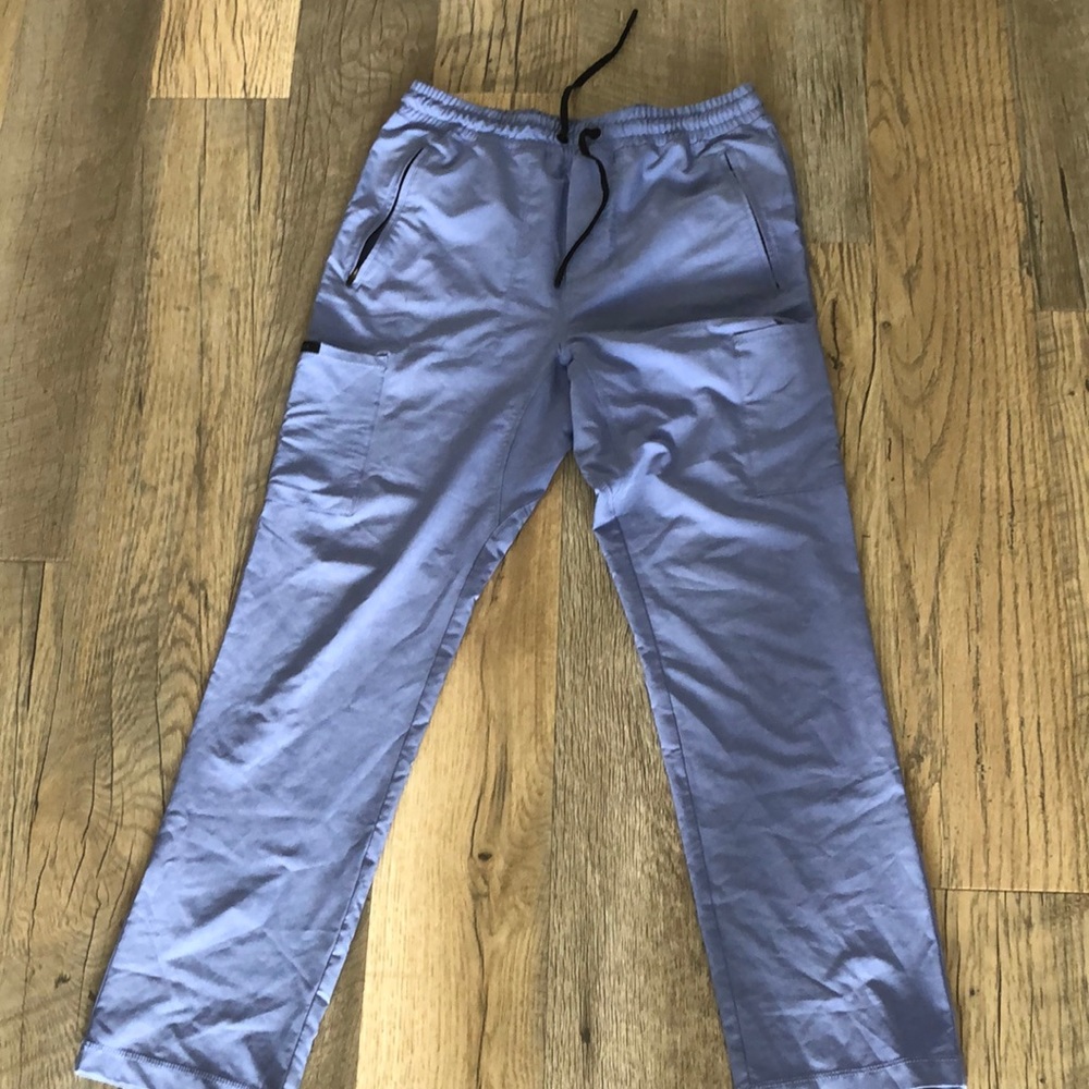 Jaanuu scrubs